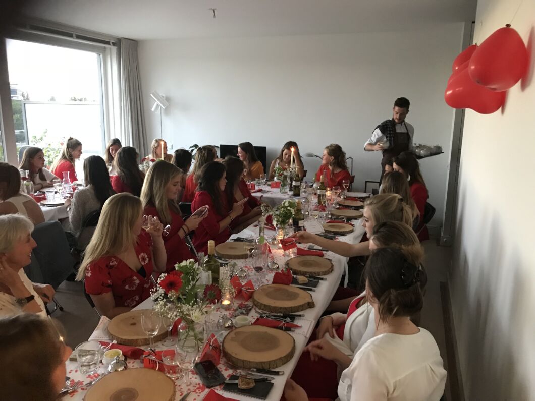 21 diner Amstrdam thema Rood