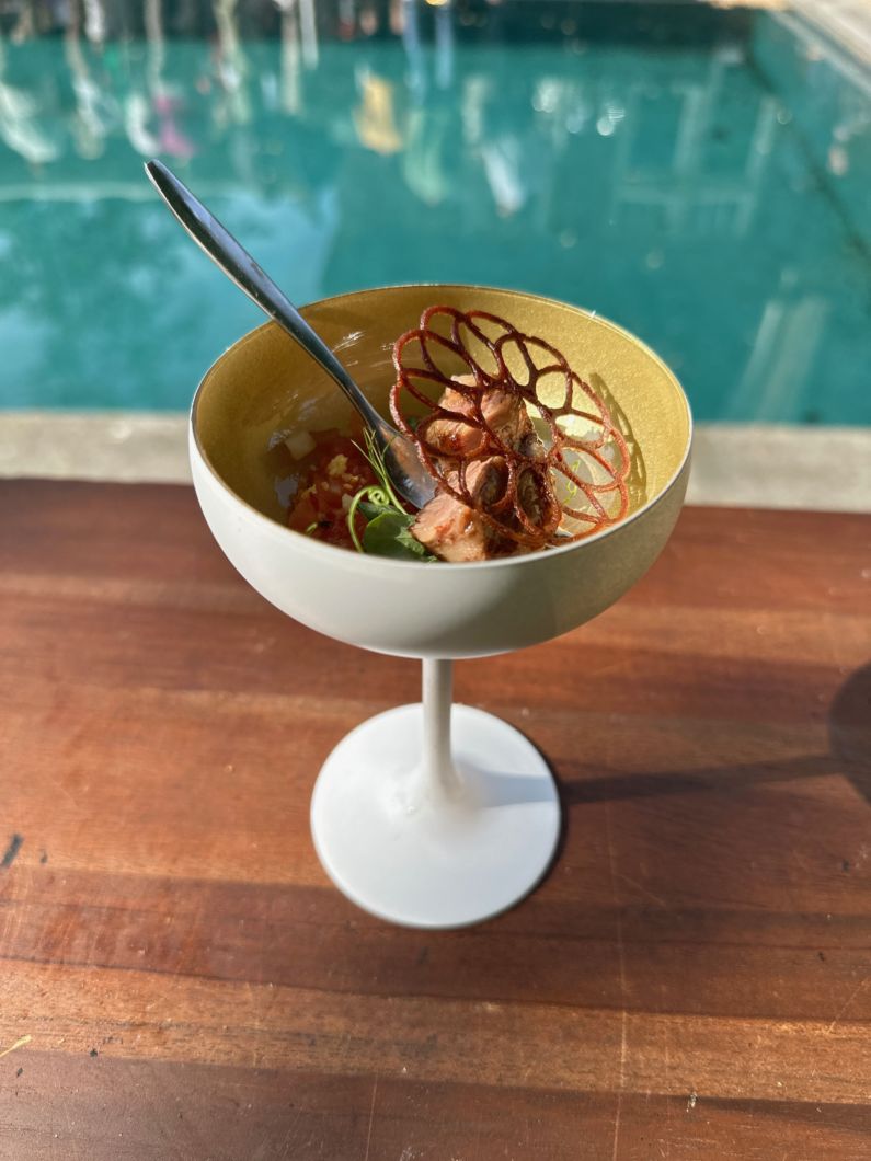 Wagyu Nikutori Experience met ponzu tomaten 100% Wagyu vlees uit Japan: een ware beleving door het super zachte vlees