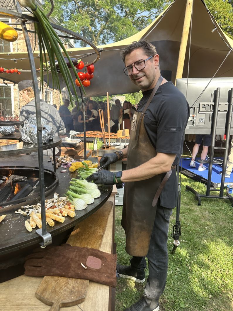 Ofyr trailer CATERING met kok