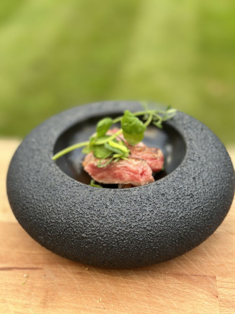 Wagyu Nikutori Experience met ponzu tomaten 100% Wagyu vlees uit Japan: een ware beleving door het super zachte vlees